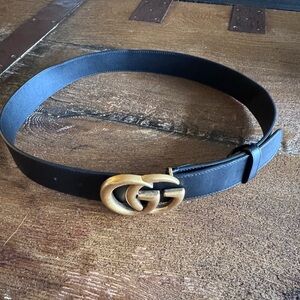 Men’s Black Gucci Belt. Gold GG.